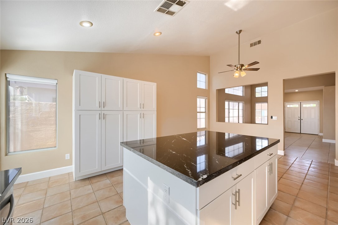 6042 Evening View Street Property Photo 10