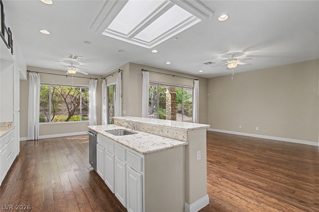 2557 Forest City Drive Property Photo 10