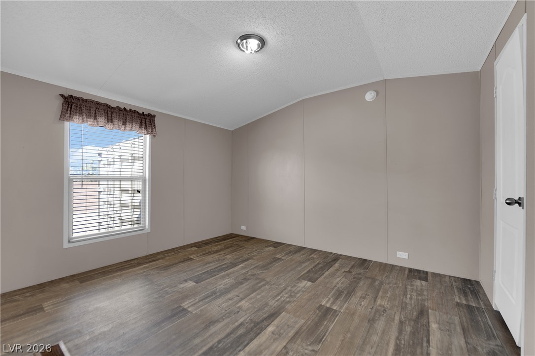5240 Los Pinos Street Property Photo 11