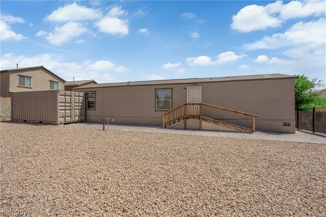 5240 Los Pinos Street Property Photo 18