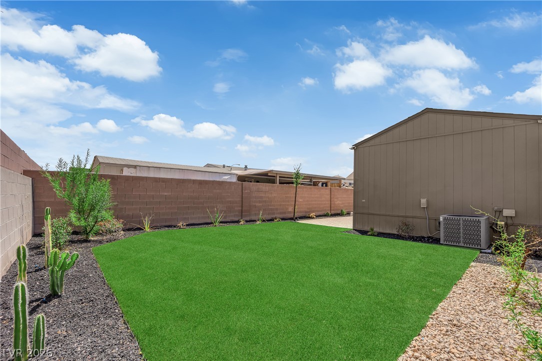 5240 Los Pinos Street Property Photo 20