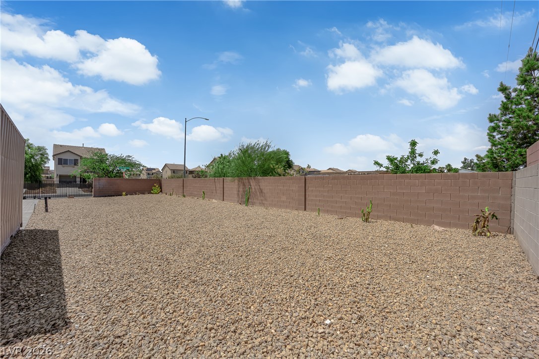 5240 Los Pinos Street Property Photo 21
