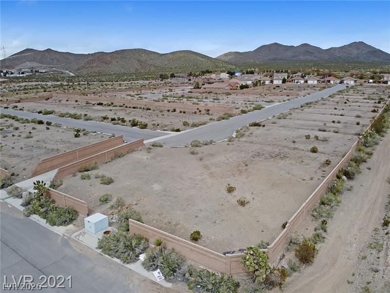 150 Lake Breeze Street Property Photo