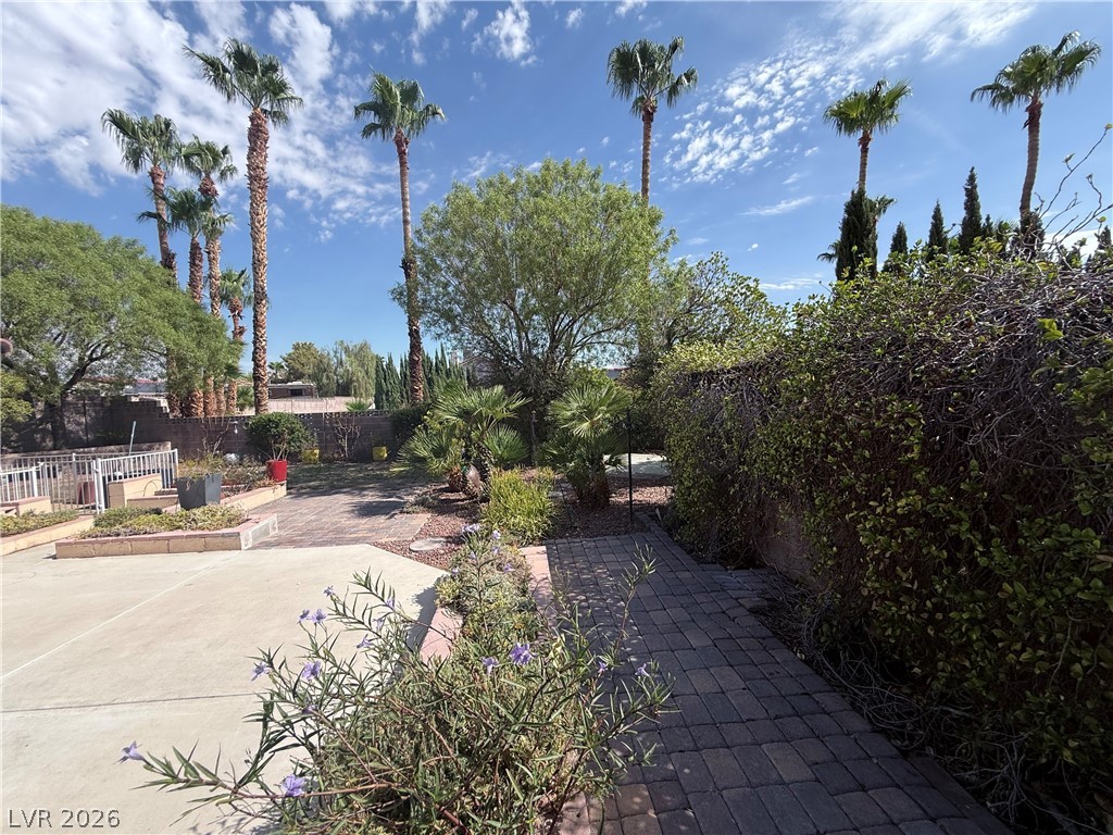 8620 Cremona Drive Property Photo 23