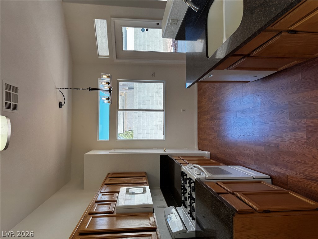 2606 Brave Heart Avenue Property Photo 9