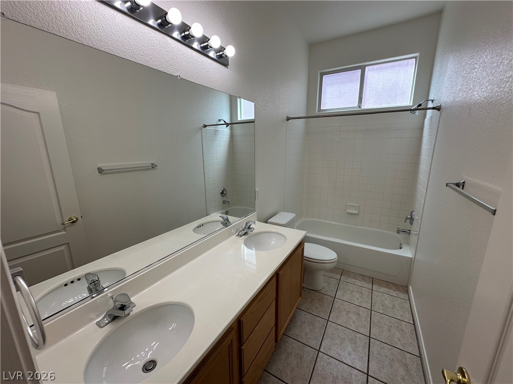 3008 Teal Beach Street Property Photo 25