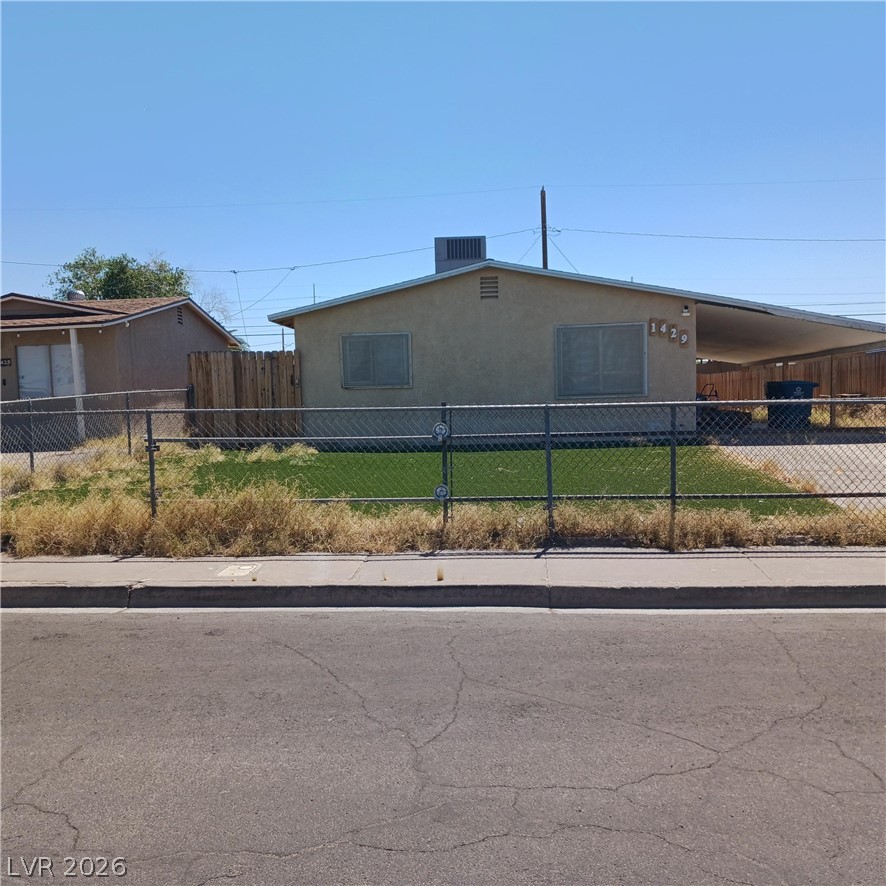1429 Chestnut Street Property Photo 1