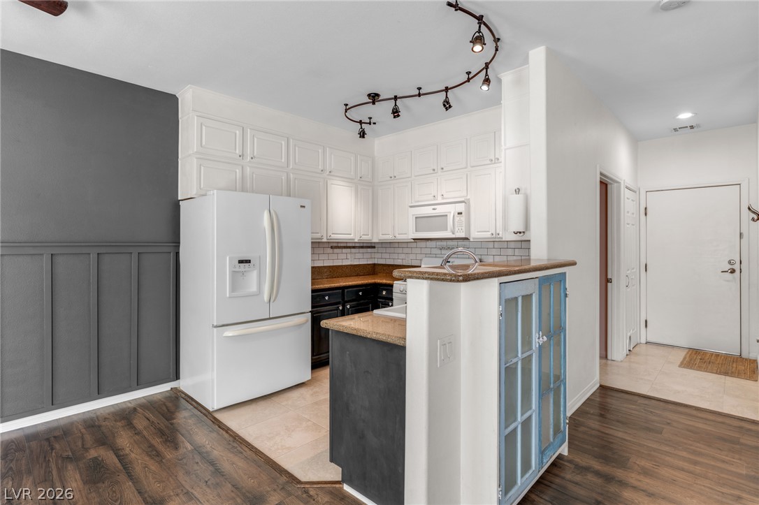 10515 Gold Shadow Avenue Property Photo 8