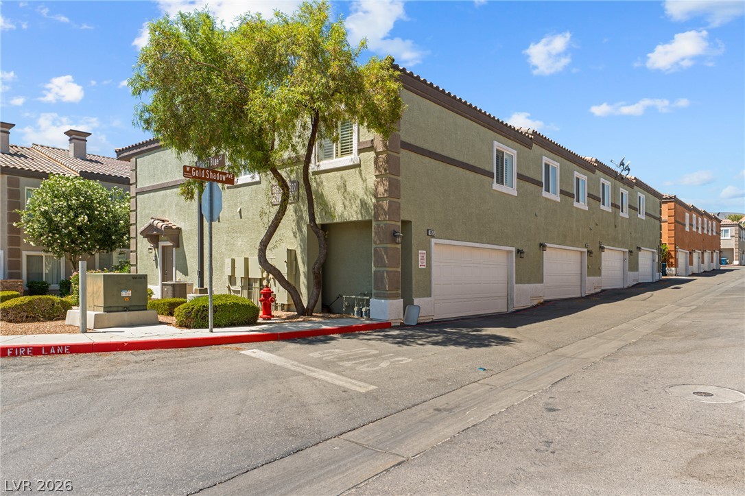 10515 Gold Shadow Avenue Property Photo 28