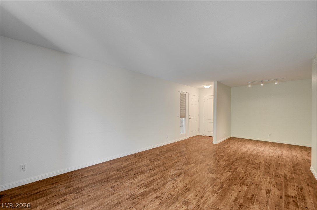 650 Oakmont Avenue 2113 Property Photo 6