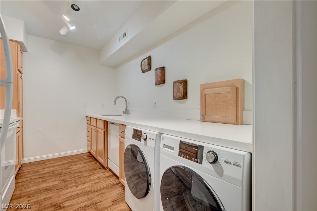 650 Oakmont Avenue 2113 Property Photo 10