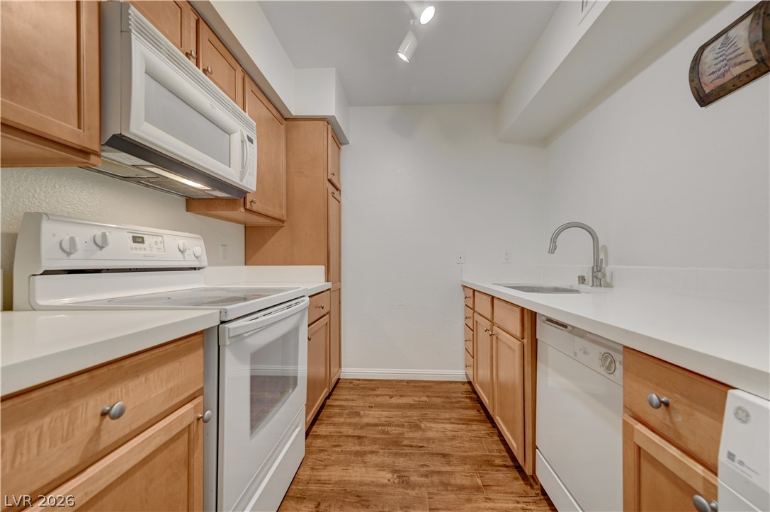 650 Oakmont Avenue 2113 Property Photo 11