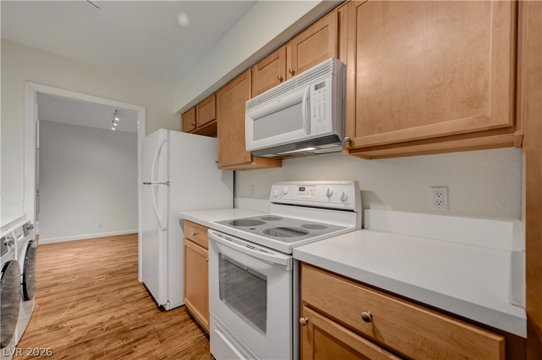 650 Oakmont Avenue 2113 Property Photo 12