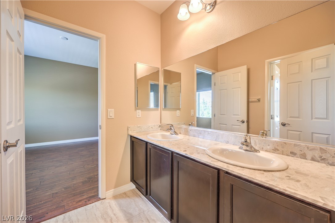 9559 Vega Carpio Avenue Property Photo 35