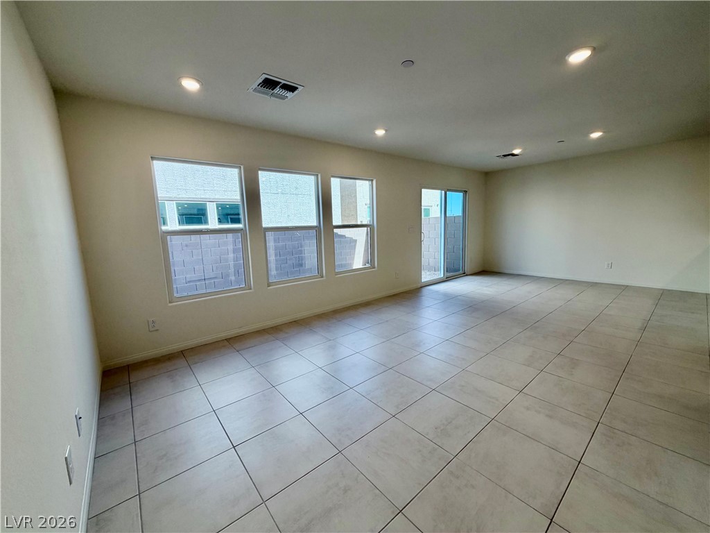 2708 Sandia Crest Street Property Photo 4