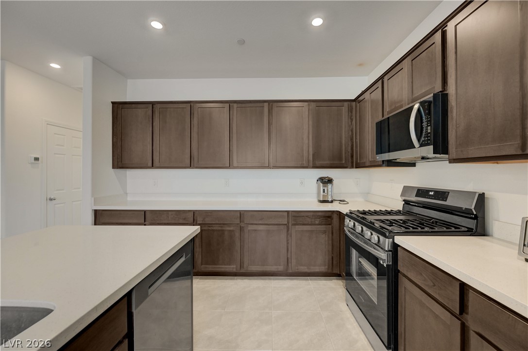 678 Anemone Lane Property Photo 19