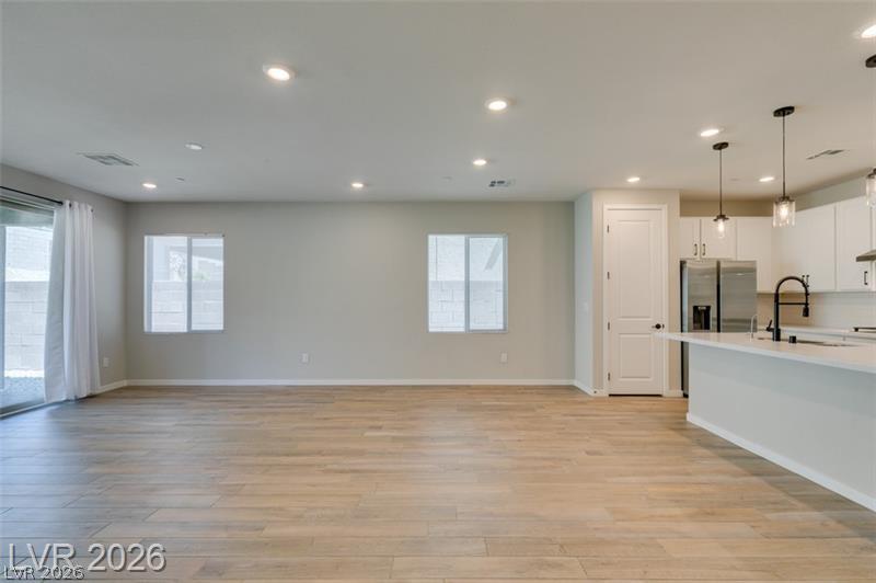109 Medianoche Street Property Photo 11