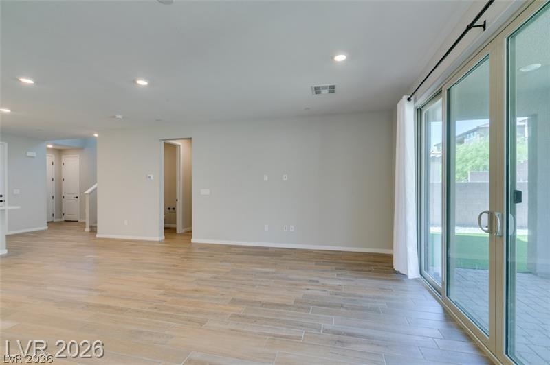109 Medianoche Street Property Photo 19