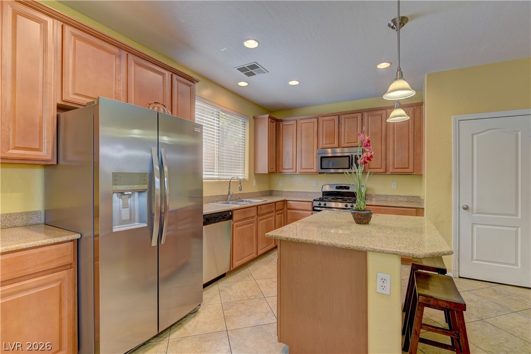 10311 Elmwood Glen Avenue Property Photo 6