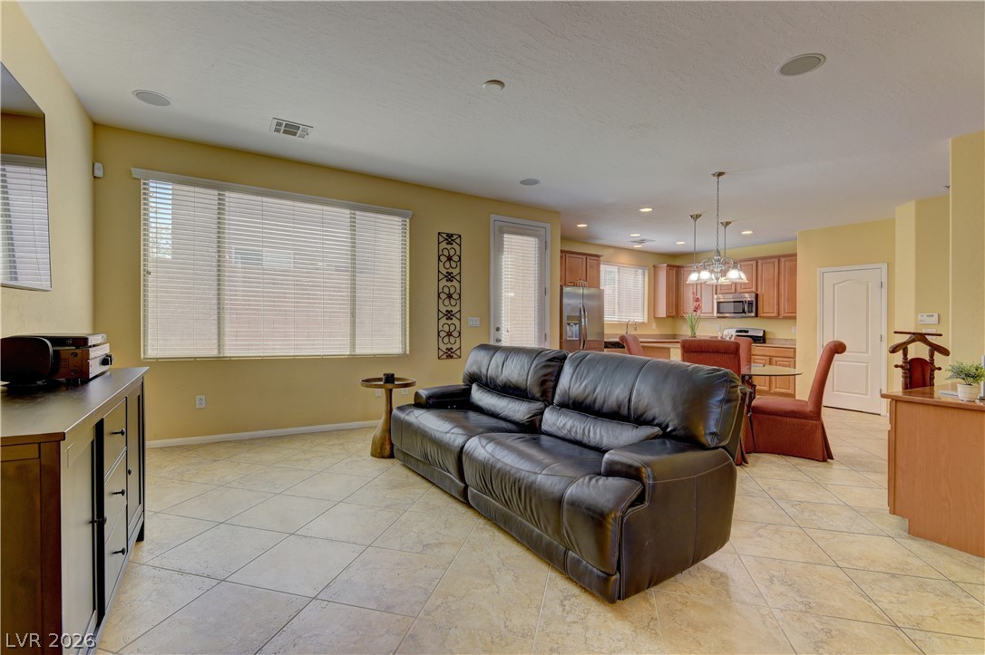 10311 Elmwood Glen Avenue Property Photo 12
