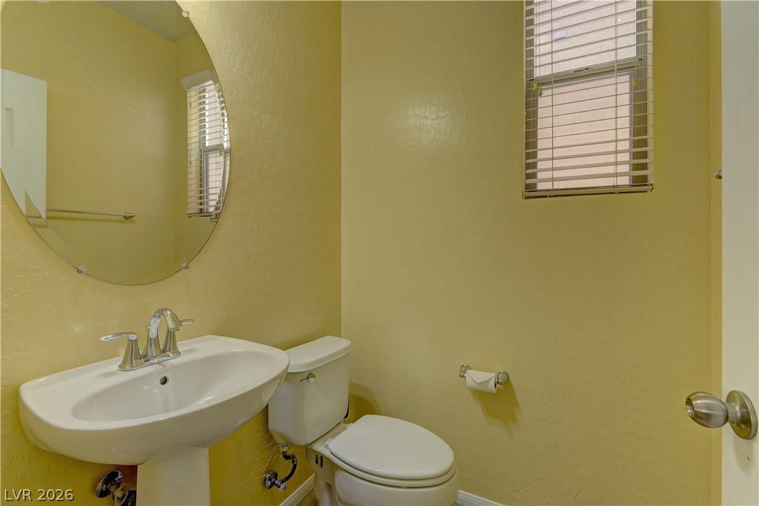 10311 Elmwood Glen Avenue Property Photo 15
