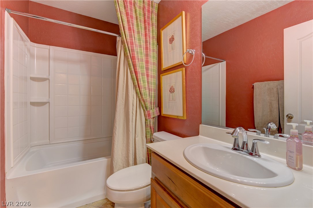10311 Elmwood Glen Avenue Property Photo 24