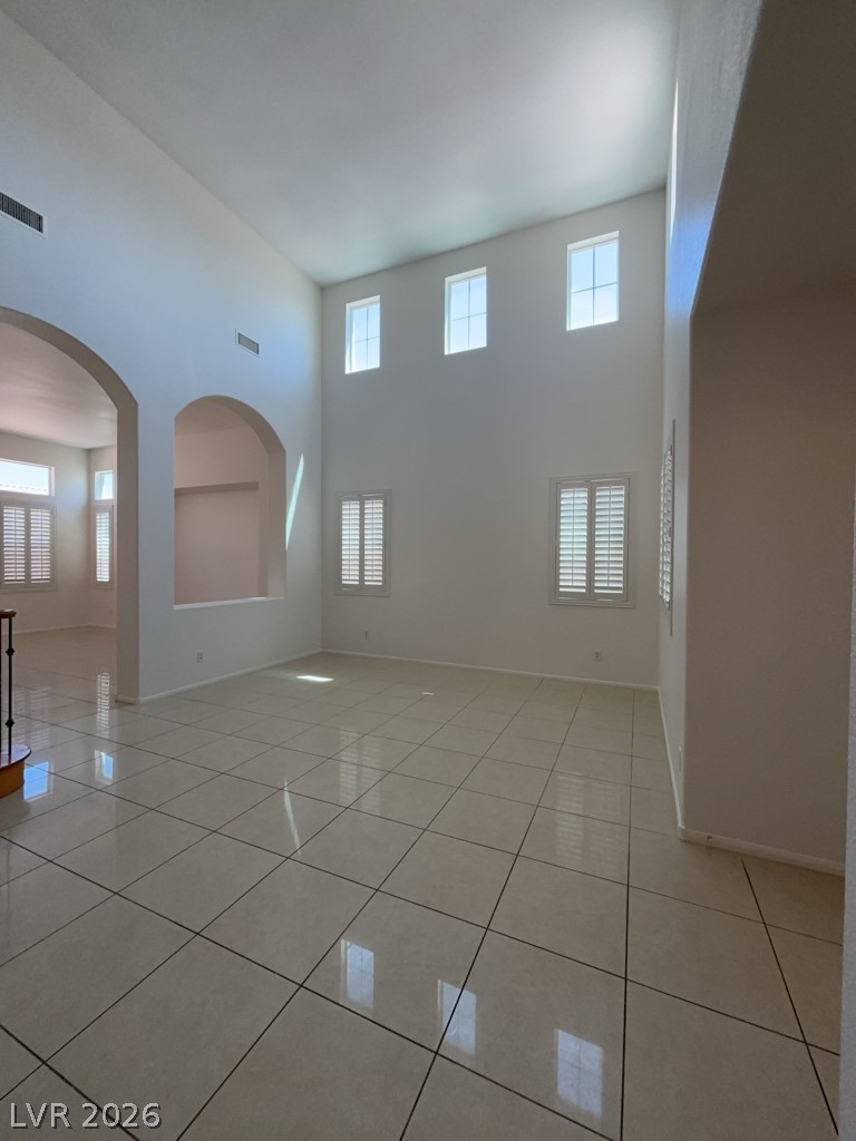 9412 Forest Edge Avenue Property Photo 8