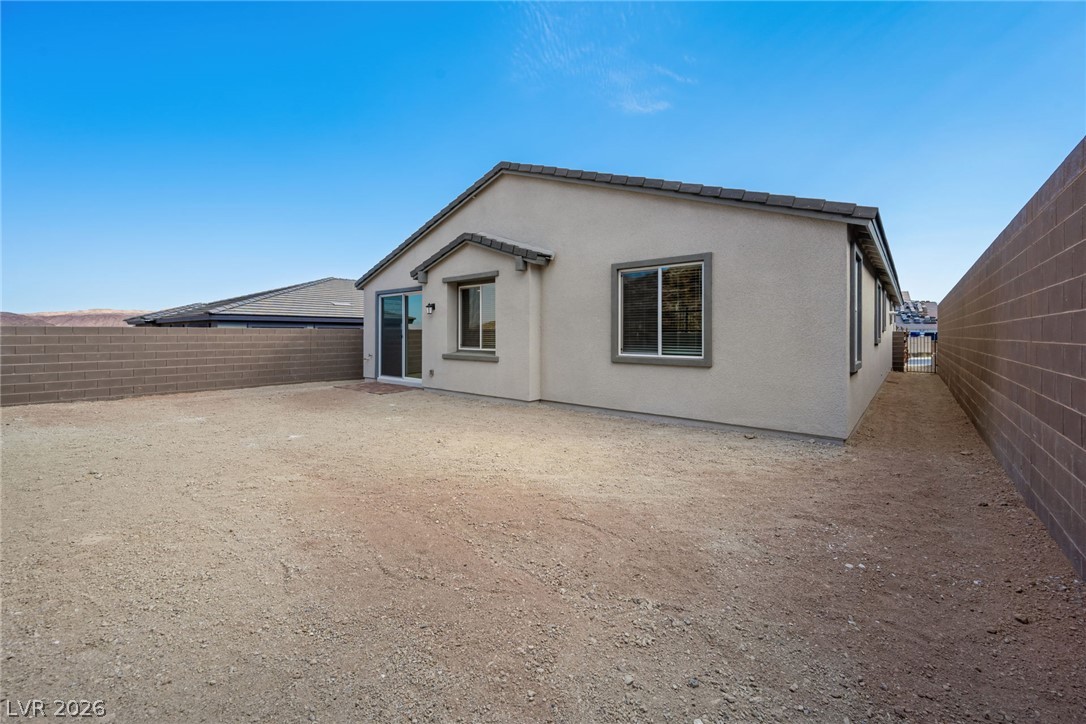 1417 Bianca Falls Drive Property Photo 24