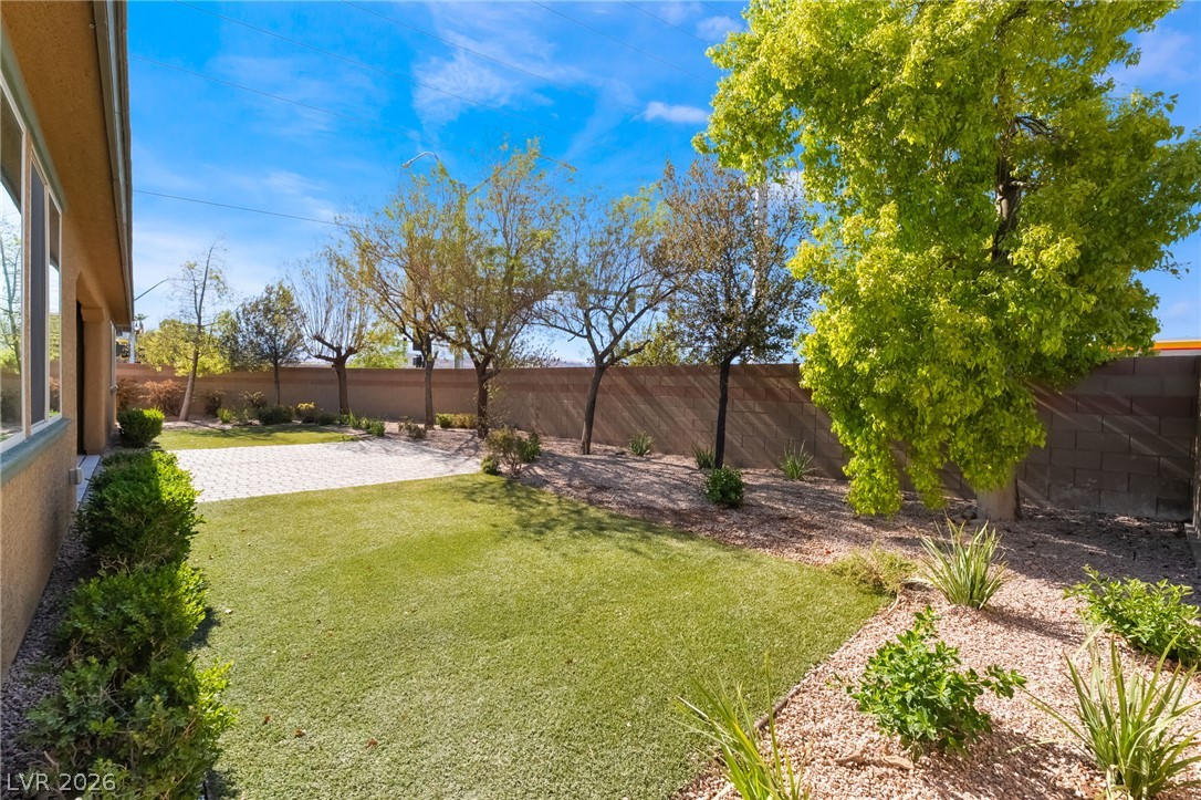 8584 South Garnet Lake Avenue Property Photo 39