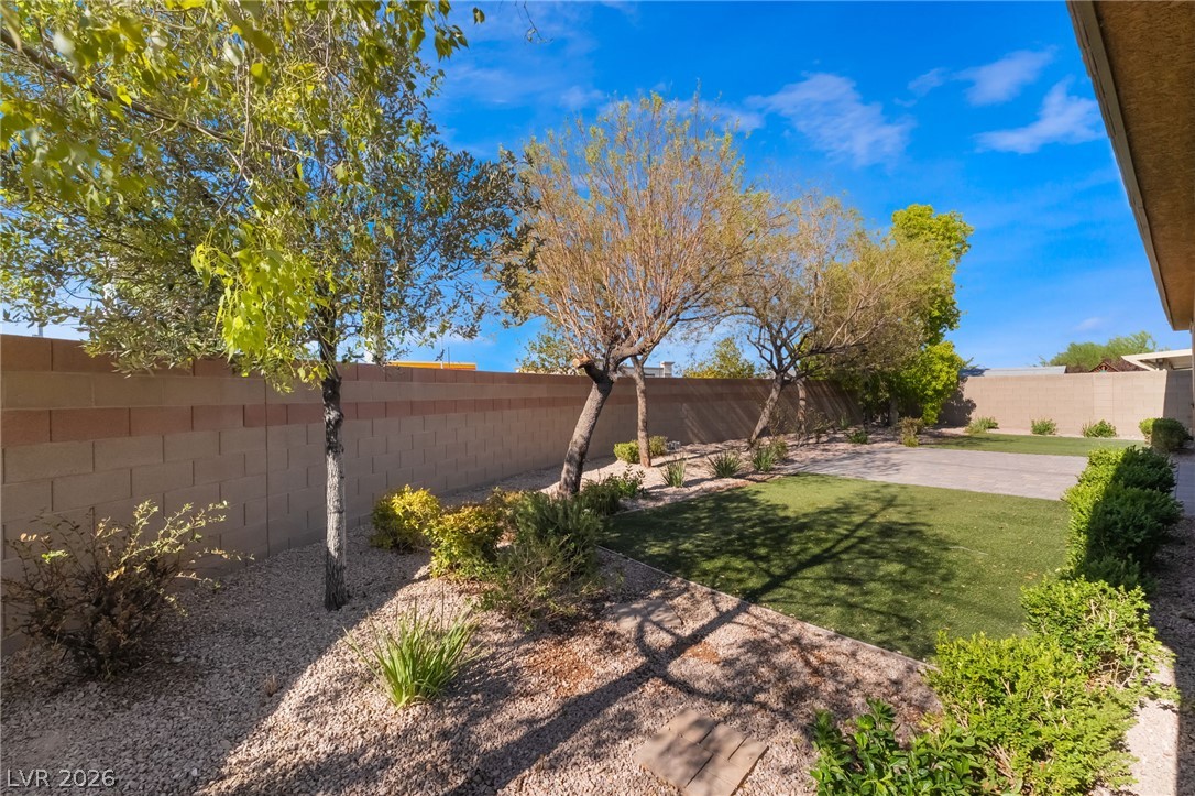 8584 South Garnet Lake Avenue Property Photo 41