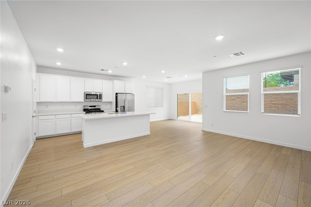 9781 Sunset Canyon Avenue Property Photo 3