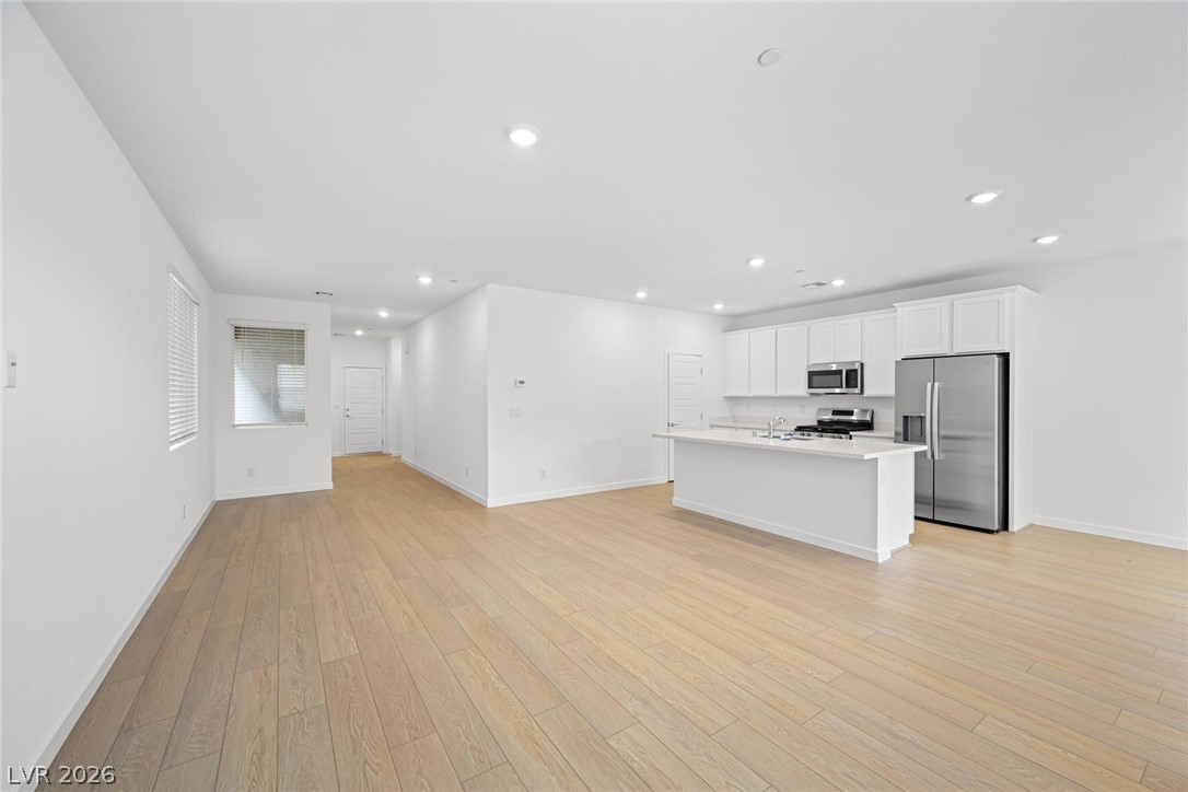 9781 Sunset Canyon Avenue Property Photo 4