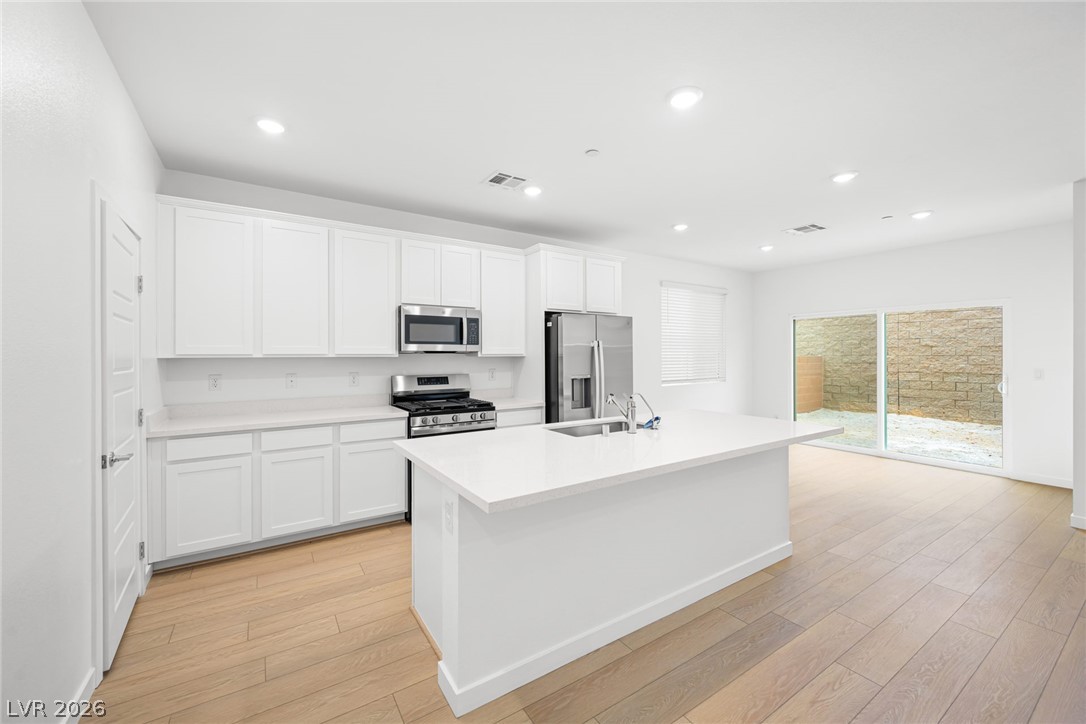 9781 Sunset Canyon Avenue Property Photo 6