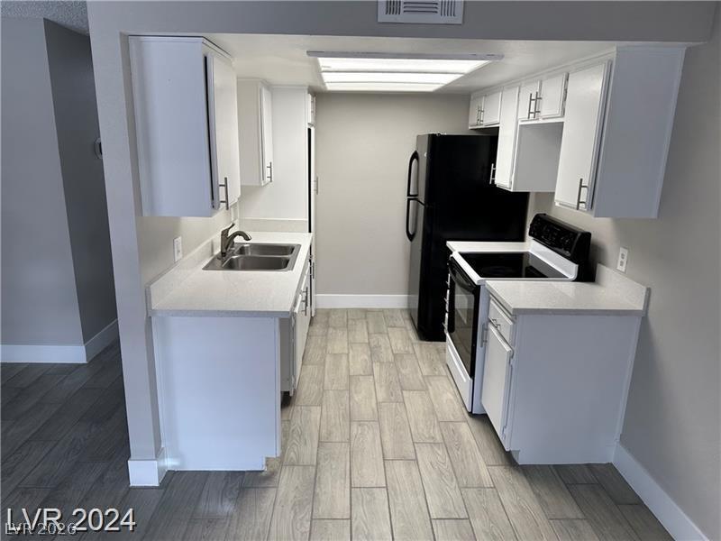 1887 Apricot Court Property Photo 6