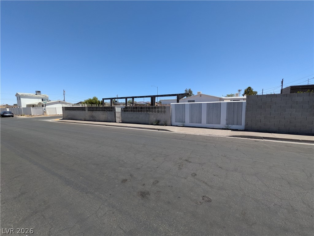 1337 Palm Street Property Photo 2