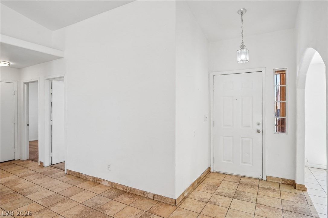 2824 Windstorm Avenue Property Photo 4