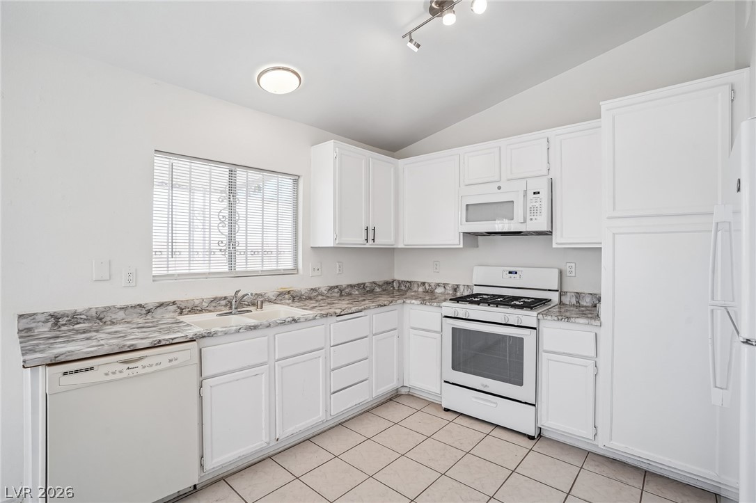 2824 Windstorm Avenue Property Photo 12