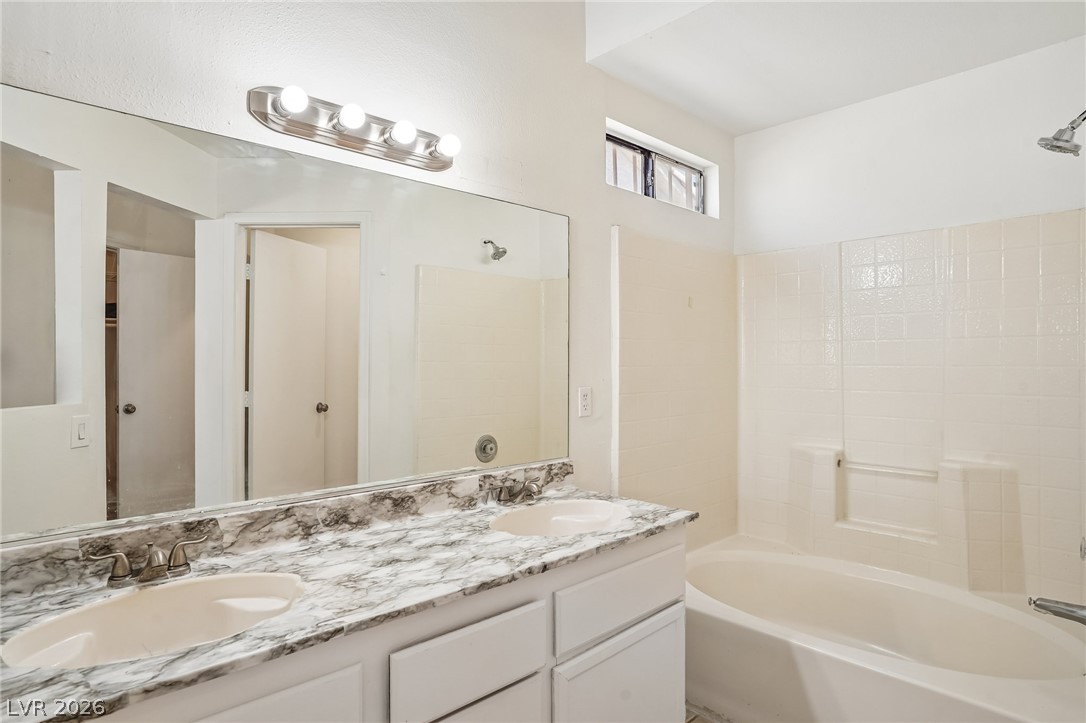 2824 Windstorm Avenue Property Photo 24