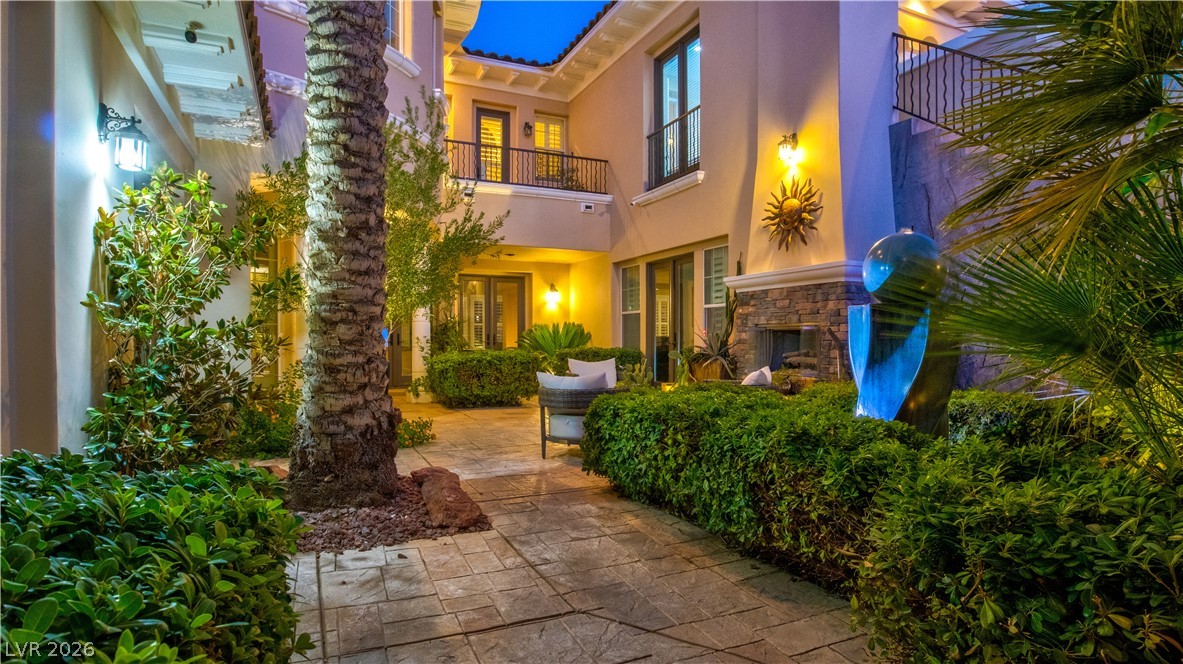 12070 Whitehills Street Property Photo 9
