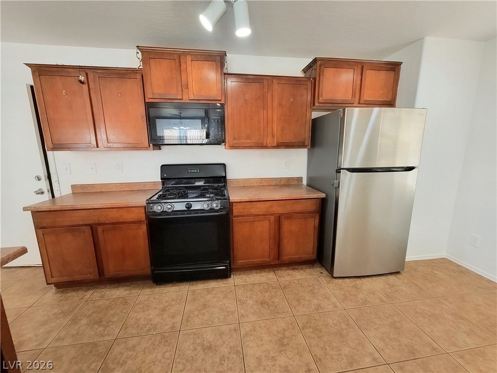 9090 Tolford Avenue Property Photo 10
