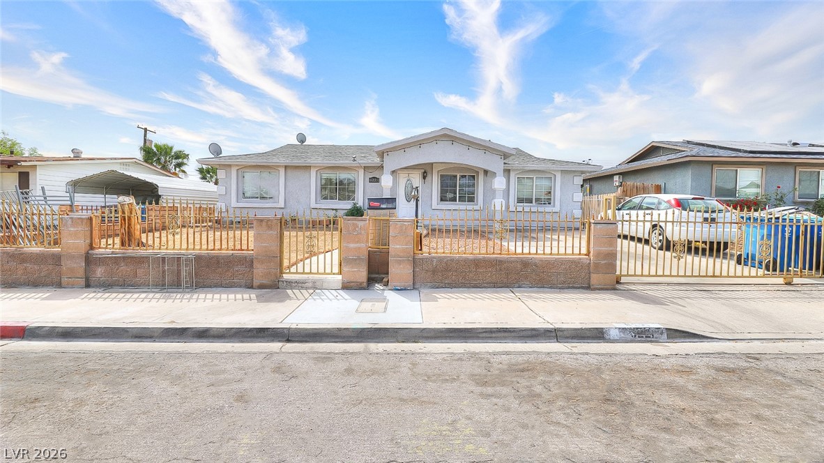 6221 Casada Way Property Photo 4