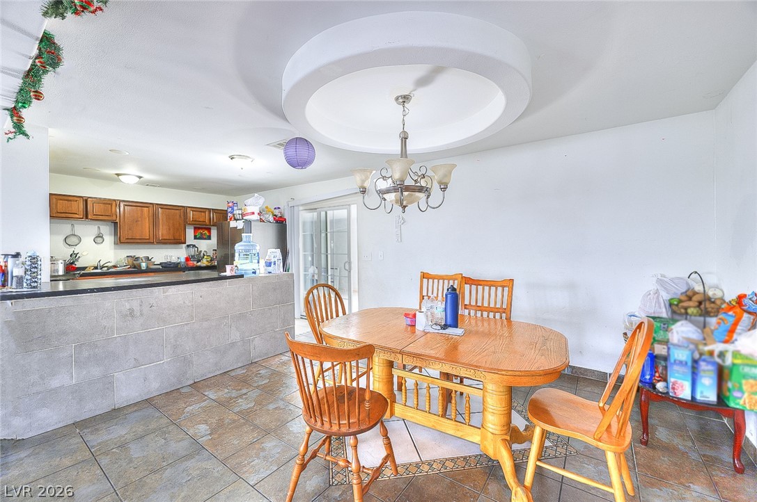 6221 Casada Way Property Photo 11
