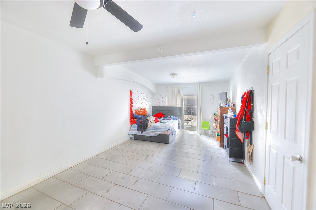 6221 Casada Way Property Photo 13