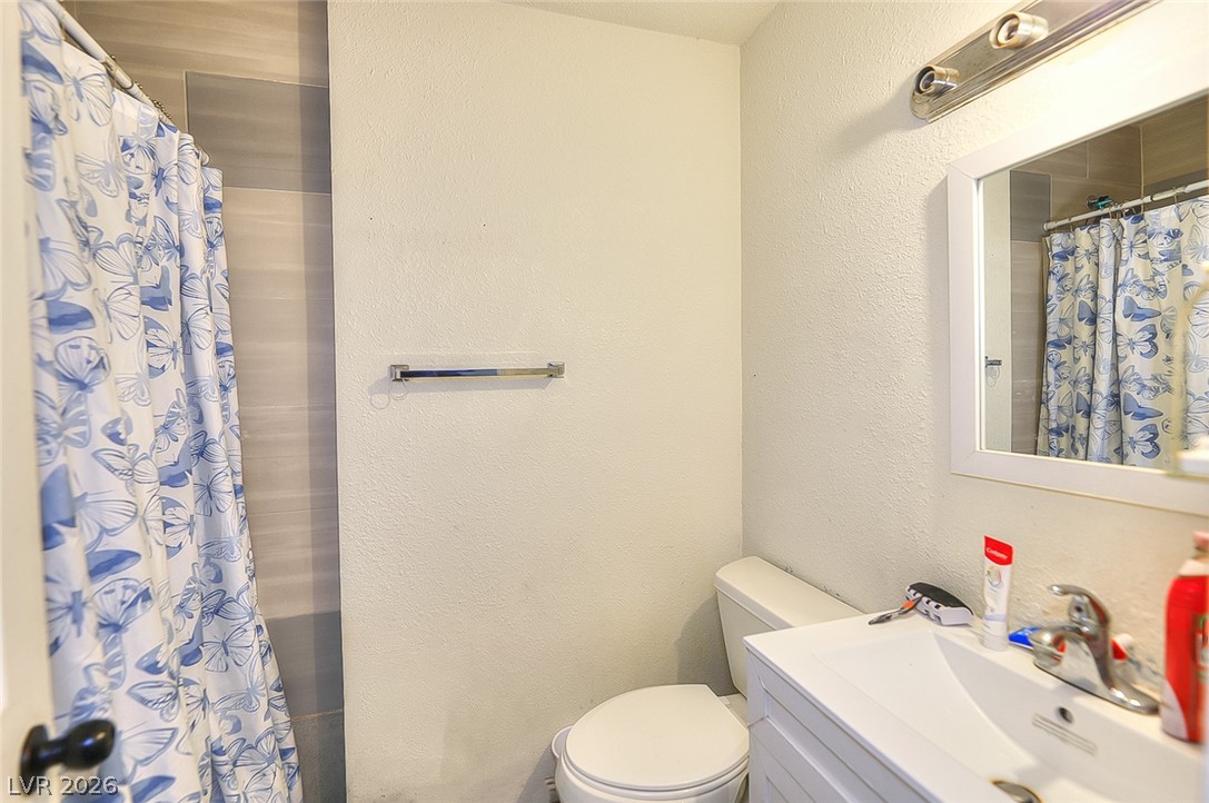 6221 Casada Way Property Photo 16
