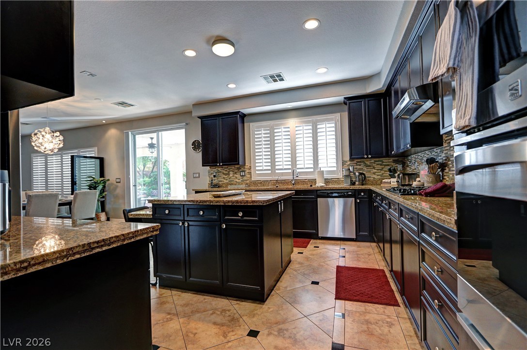 2805178 Property Photo 12