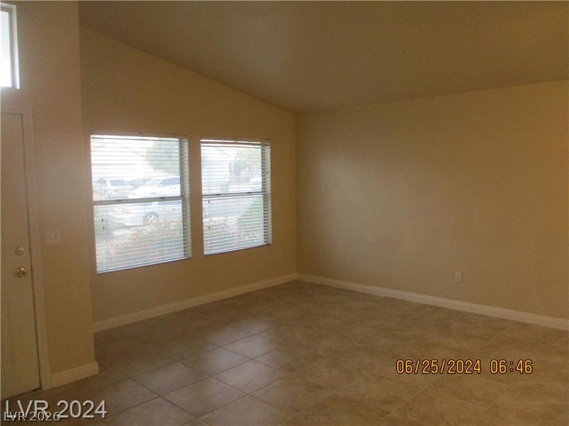 8216 Grassy Point Circle Property Photo 6