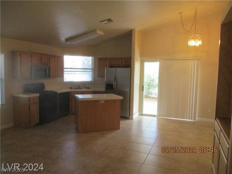 8216 Grassy Point Circle Property Photo 9