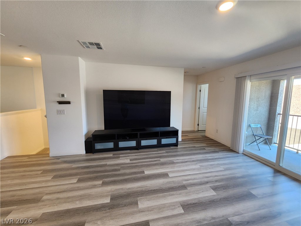 2775 Atomic Tangerine Way 2 Property Photo 8