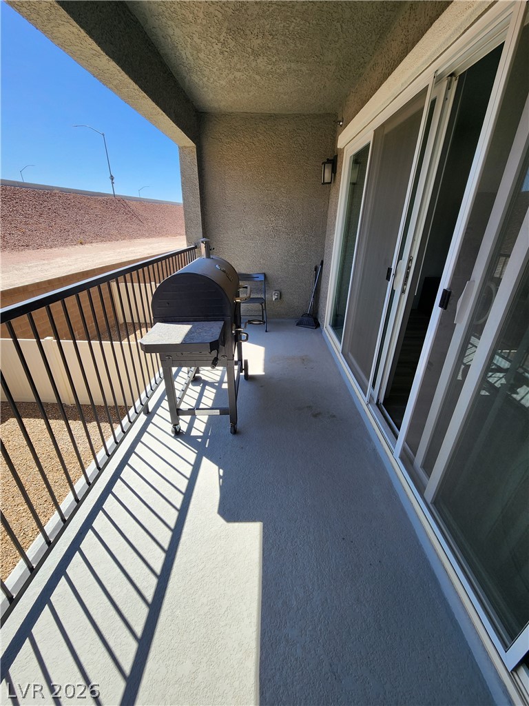2775 Atomic Tangerine Way 2 Property Photo 10