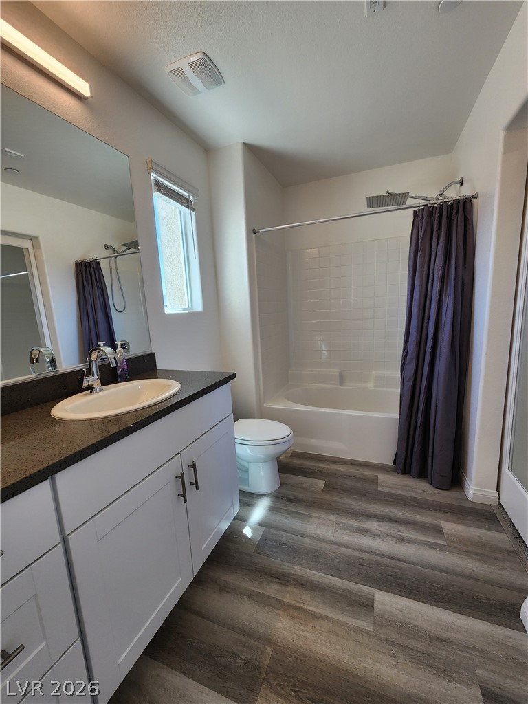 2775 Atomic Tangerine Way 2 Property Photo 21